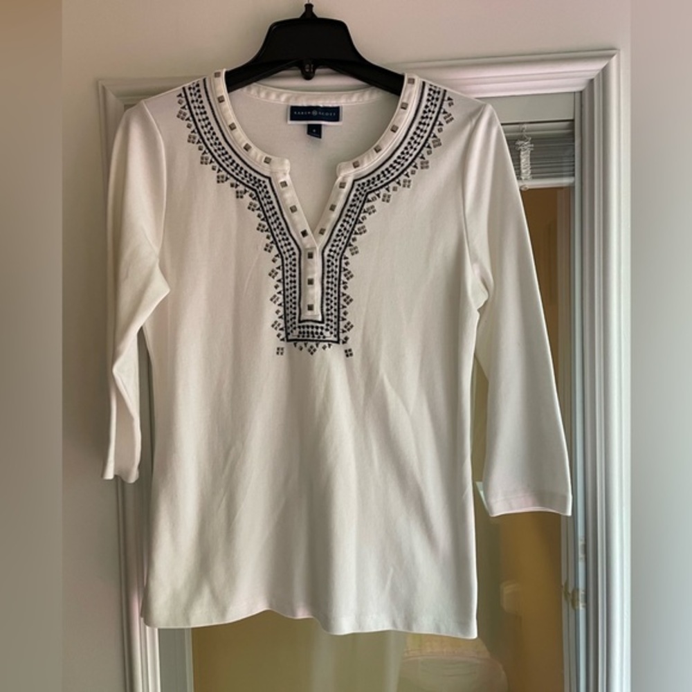Karen Scott 3/4 sleeve embellished white top. Size S.